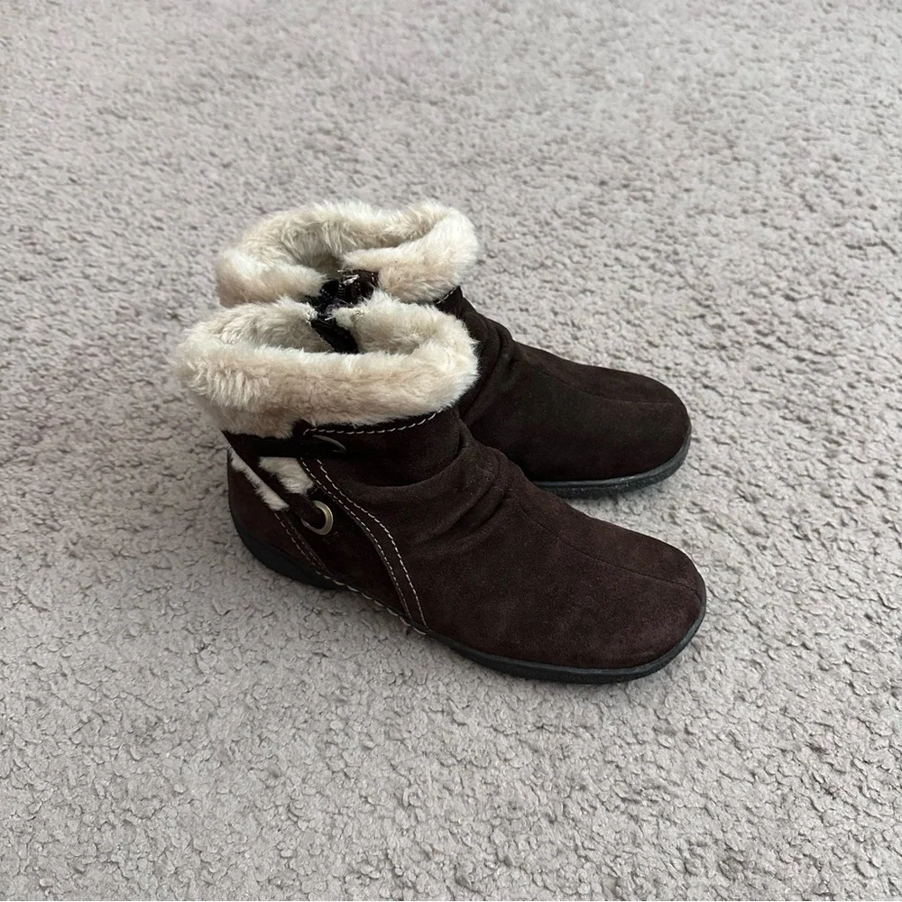 Bare Traps Leanna Faux Fur Trim Brown Leather Suede Ankle Boots